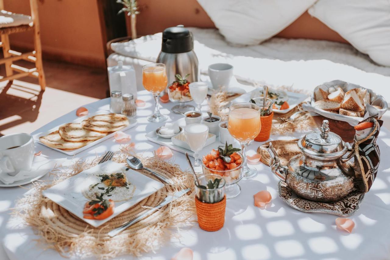 Dar Nour El Houda Hotel Marrakesh Bagian luar foto
